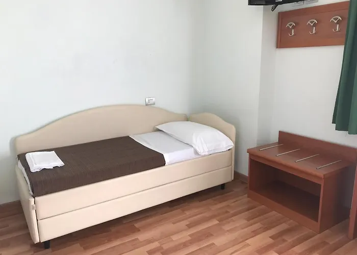 ホテル Donnini 2*