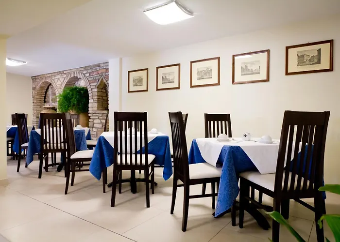 ホテル Donnini アッシジ