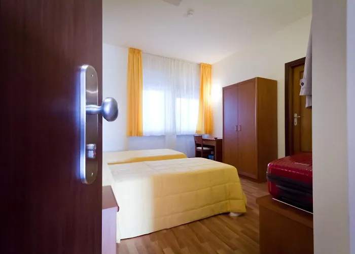 ホテル Donnini アッシジ